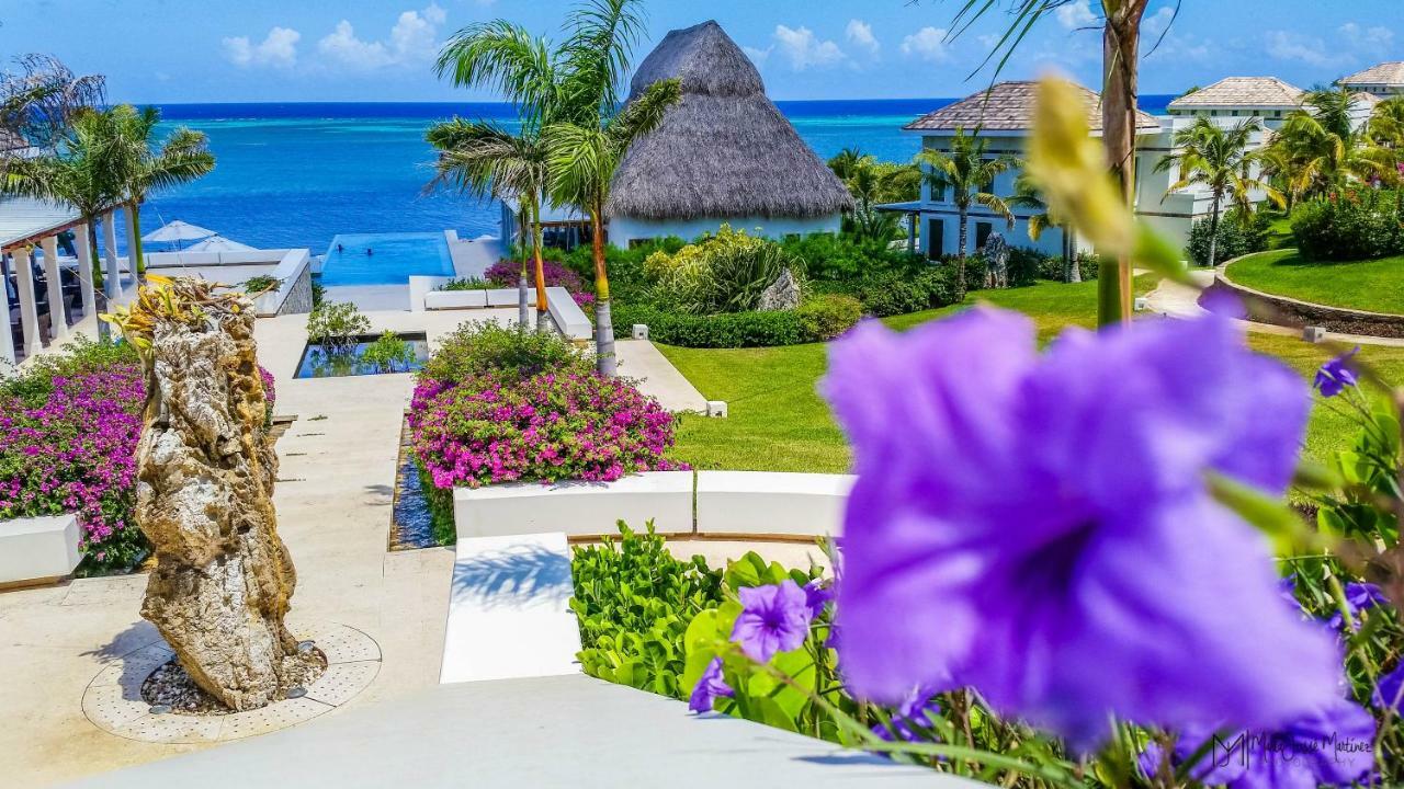 Las Verandas Hotel & Villas First Bight Exteriör bild
